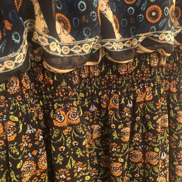 Floral Pattern Cinched Center Maxi - Picture 3 of 6